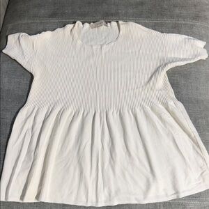 LOFT cream Ribbed Short Sleeve Top with plum bottom size medium